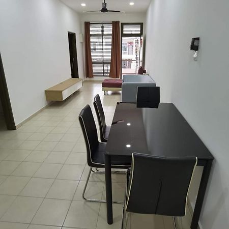 Infinity Homestay Bandar Cemerlang Ulu Tiram Exterior foto